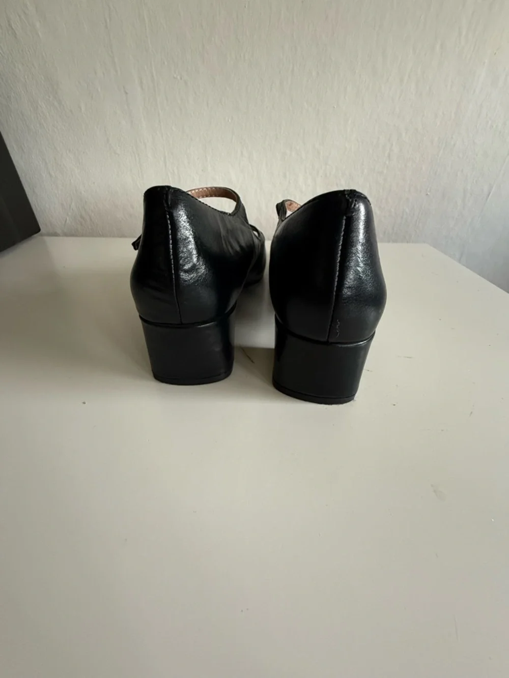 Madewell Black Leather Nettie Mary Jane Heels, 6.5 - Picture 7 of 8